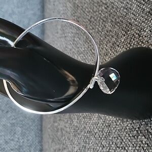 Metal hinged bracelet